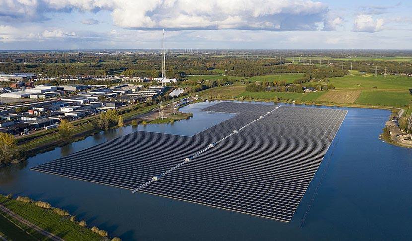 Netherland’s biggest Floating Solar Farm 83