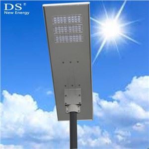 Éclairage public à LED solaire intelligent de 60w avec une conception tout-en-un